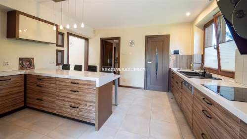 Rezydencja 420m2, 28 arów, 8 pokoji
