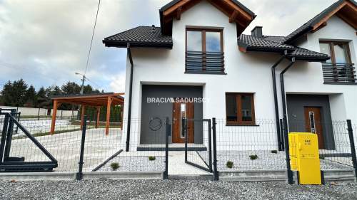 Nowoczesne domy w zab. szeregowej - Więckowice