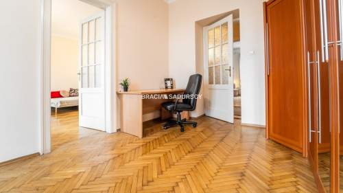 3-pokojowe mieszkanie na sprzedaż blisko centrum