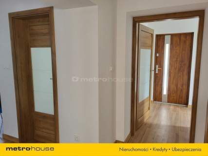 Mały nowoczesny dom 65m z dużym ogrodem