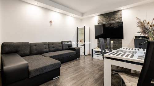 Tyniec, DOM po remoncie z tarasem i działką 572 m2
