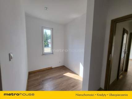 Mały nowoczesny dom 65m z dużym ogrodem
