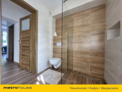 Mały nowoczesny dom 65m z dużym ogrodem