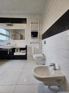 Urokliwy dom wolnostojący 260m2 działka 1500m2