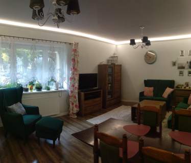 Wygodne mieszkanie w centrum boczna uliczka
