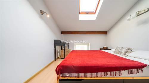 Mieszkanie w Kamienicy 82 m2 Stare Miasto,Poddasze