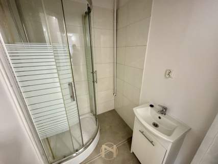 Obiekt na sprzedaż, 660 m2, Baczyna