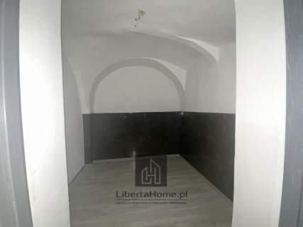 Lokal handlowo-usługowy    108m    Świdnica   