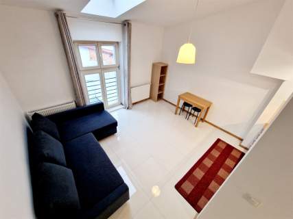 STUDIO Z ANTRESOLĄ - STAROWIŚLNA - 33,50 M2