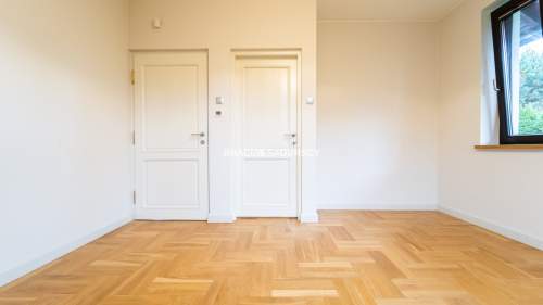 Na wynajem Rezydencja, Wola Justowska/wysoki stand