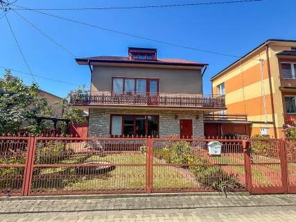 Dom 182m2 2 garaże, działka 339m2 ul. Rodzinna