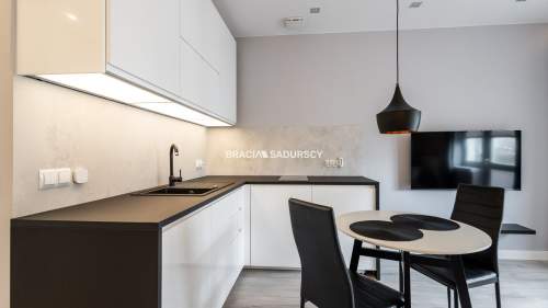 os. Hutnicze 1 pok. balkon