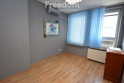Biuro z dwoma pokojami ok.27m2