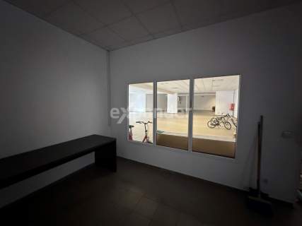 Lokal handlowo-usługowy 1300m2 w centrum