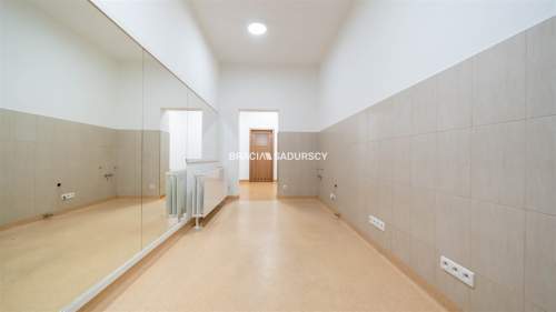 Lokal usługowo-handlowy, okolice Bronowic 