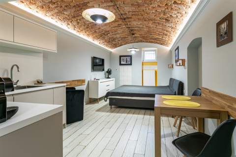 STUDIO PRZY ULICY STUDENCKA - SUTERENA - 19,33 M2