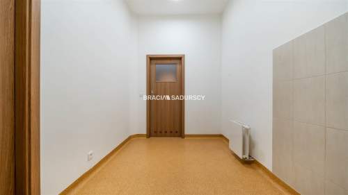 Lokal usługowo-handlowy, okolice Bronowic 