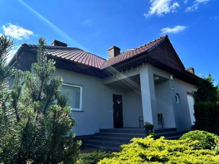 Rodzinny dom z ładnym ogrodem Blisko Gdańska 