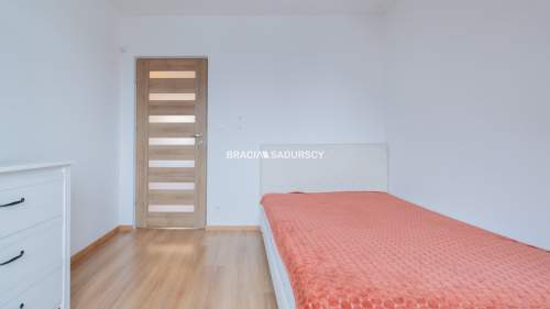 3 pokoje, miejsce parkingowe w cenie, 60m2