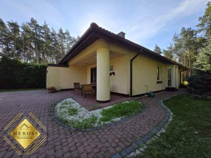 Dom Lelów z urokliwą działką