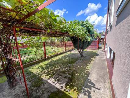 Dom 182m2 2 garaże, działka 339m2 ul. Rodzinna