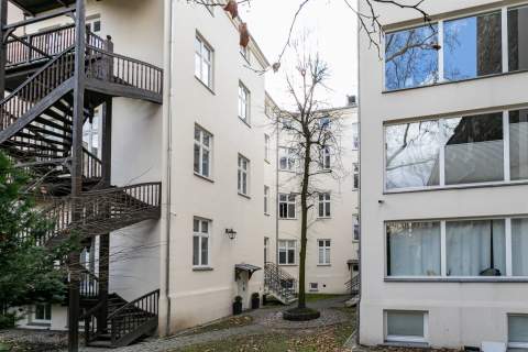 2 POKOJE - ULICA STUDENCKA - SUTERENA - 31,08 M2