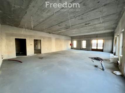 Nowoczesny lokal usługowy w centrum Koniecpola 
