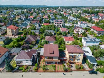 Dom 182m2 2 garaże, działka 339m2 ul. Rodzinna