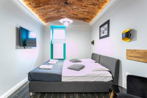 STUDIO PRZY ULICY STUDENCKA - SUTERENA - 21,96 M2