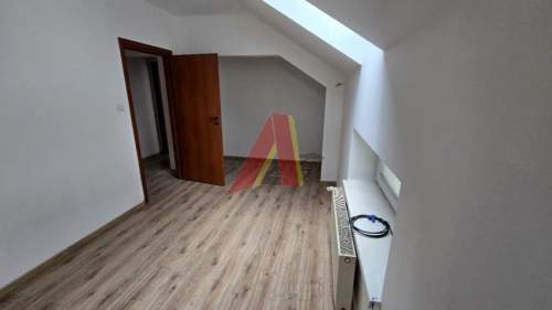 Ruczaj , 2pokoje do odświeżenia