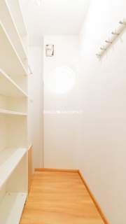 3 pokoje, miejsce parkingowe w cenie, 60m2