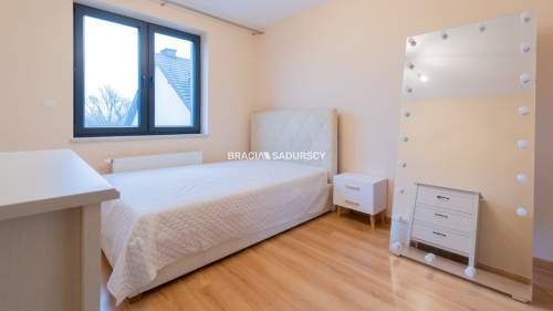 3 pokoje, miejsce parkingowe w cenie, 60m2