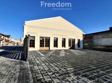 Nowoczesny lokal usługowy w centrum Koniecpola 