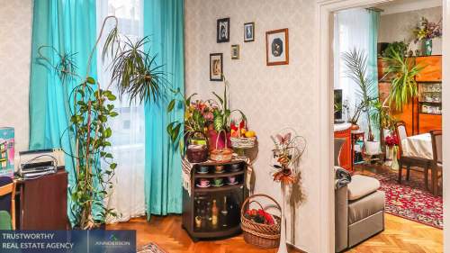 Trzy pokoje, winda, Rynek Główny / ul. Floriańska