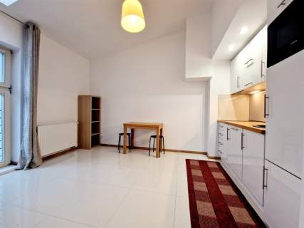 STUDIO Z ANTRESOLĄ - STAROWIŚLNA - 33,50 M2