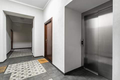 2 POKOJE - ULICA STUDENCKA - SUTERENA - 38,55 M2