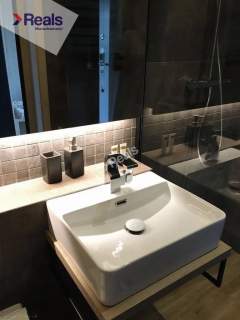 Lux studio w apartamentowcu Nowolipki.