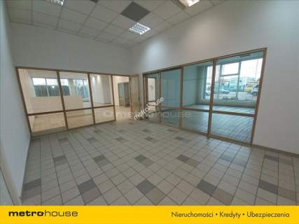 Lokal na biuro lub salon sprzedaży, z parkingiem