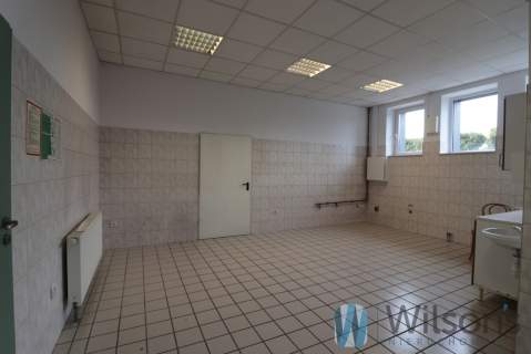 Biuro w Pruszkowie 300 m2 z miejscami parkingowymi
