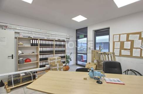 Lokal użytkowy magazyn w Centrum