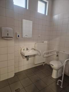 Lokal handlowo-usługowy na wynajem w centrum Konina 138m2
