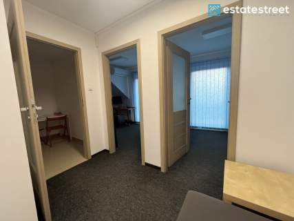 Budynek z funkcją usługową/hotelową