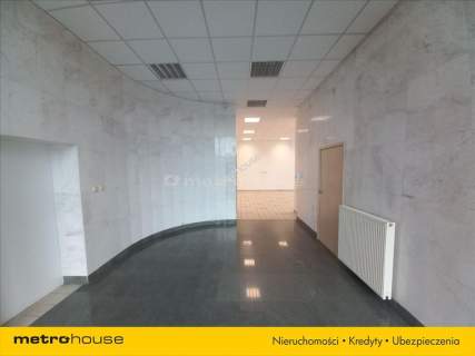 Lokal na biuro lub salon sprzedaży, z parkingiem