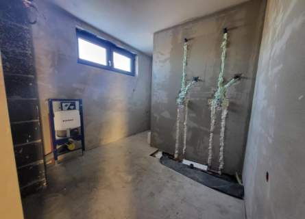 Dwupoziomowy apartament z ogrodem w Chwałęcicach