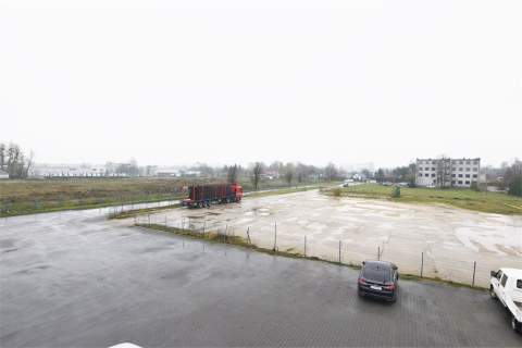 Biura - 3 pomieszczenia - 96 m2- parking, ochrona