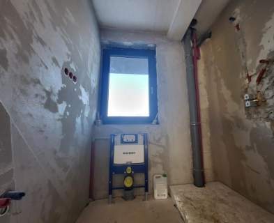 Dwupoziomowy apartament z ogrodem w Chwałęcicach