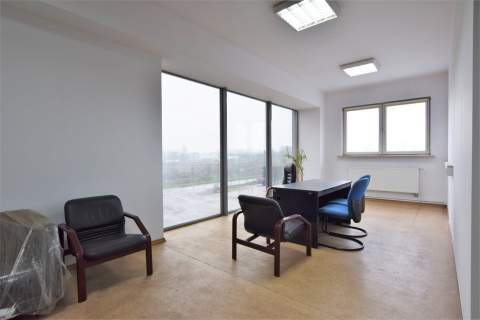 Biura - 3 pomieszczenia - 96 m2- parking, ochrona