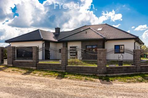 Nowoczesny dom na os. Podgrodzie, pow. 240 m2