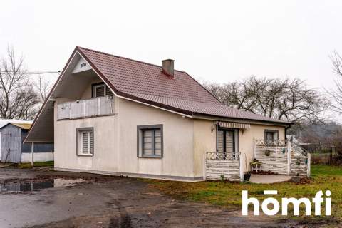 Dom jednorodzinny z zakładem produkcji schodów