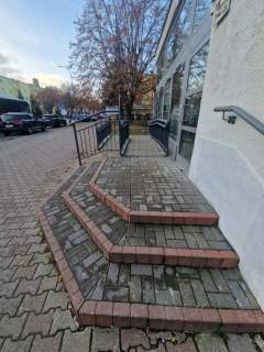 Lokal handlowo-usługowy na wynajem w centrum Konina 138m2